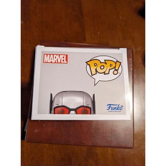 Funko Pop! Marvel: Captain America: Civil War Build A Scene - Ant-Man - Picture 6 of 7